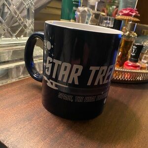 Nice large Star Trek coffee mug. Navy, in perfect condition.